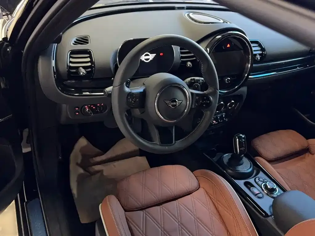MINI Clubman — фото 7