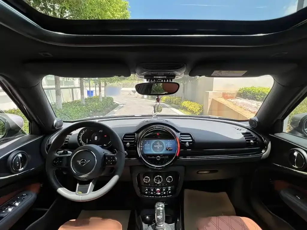 MINI Clubman — фото 4
