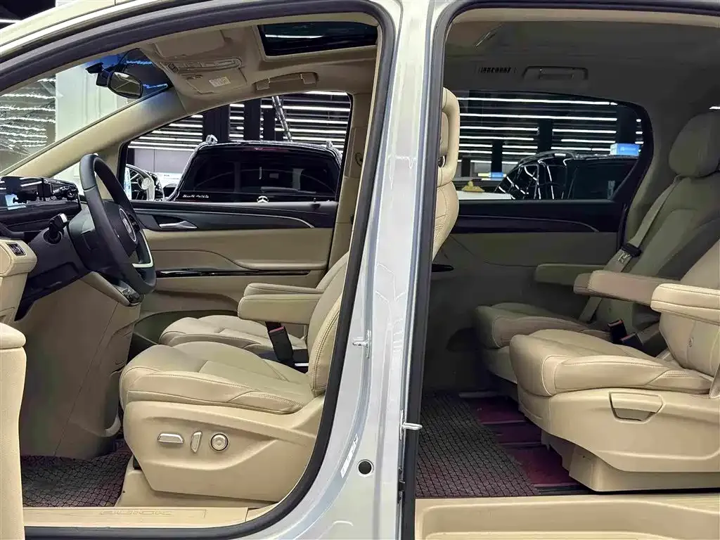 Buick GL8 Hybrid 2025 из CN, фото 7
