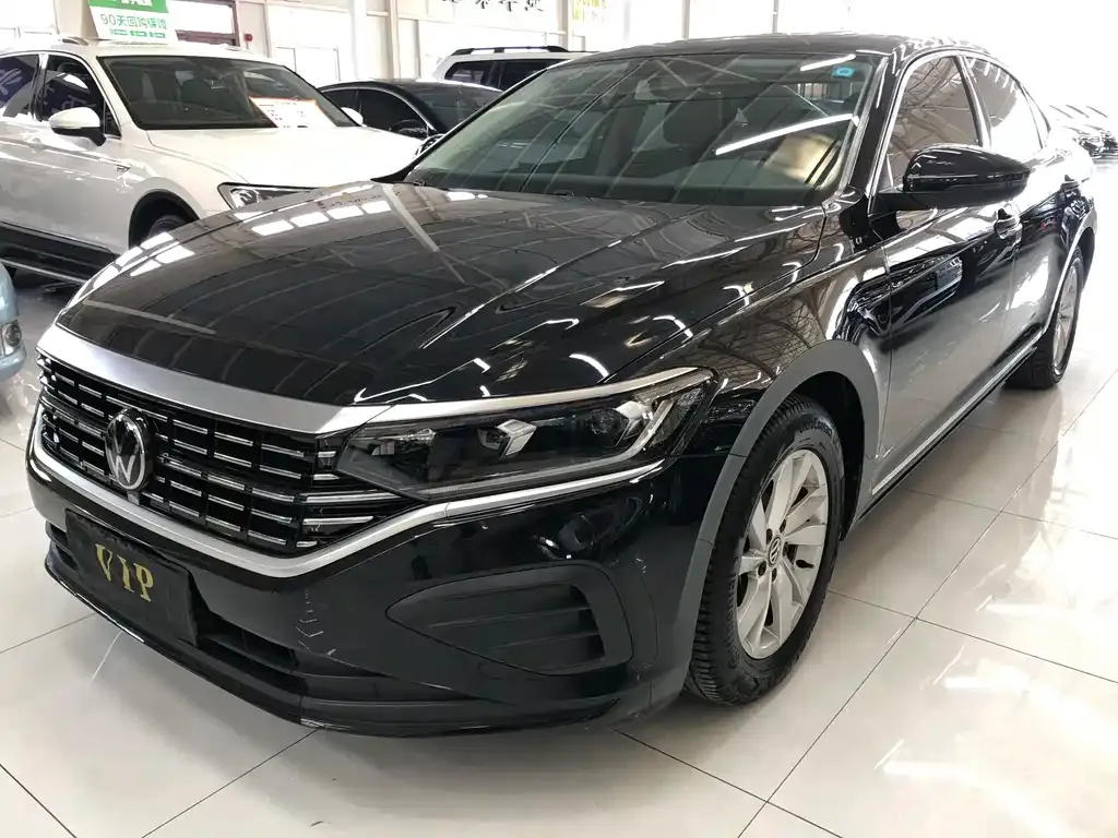 Volkswagen Passat — фото 1