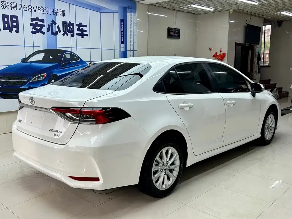 Toyota Corolla 2023 из CN, фото 6