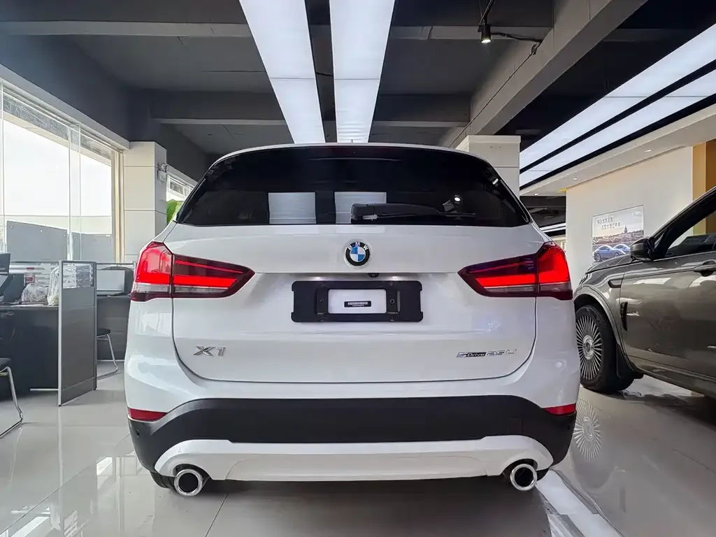 BMW X1 — фото 2