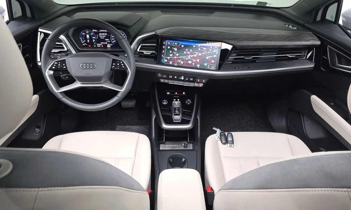 Audi Q4 e-tron 2025 из KR, фото 4