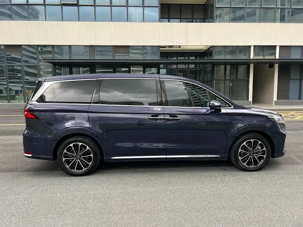 Roewe iMAX8 — фото 7