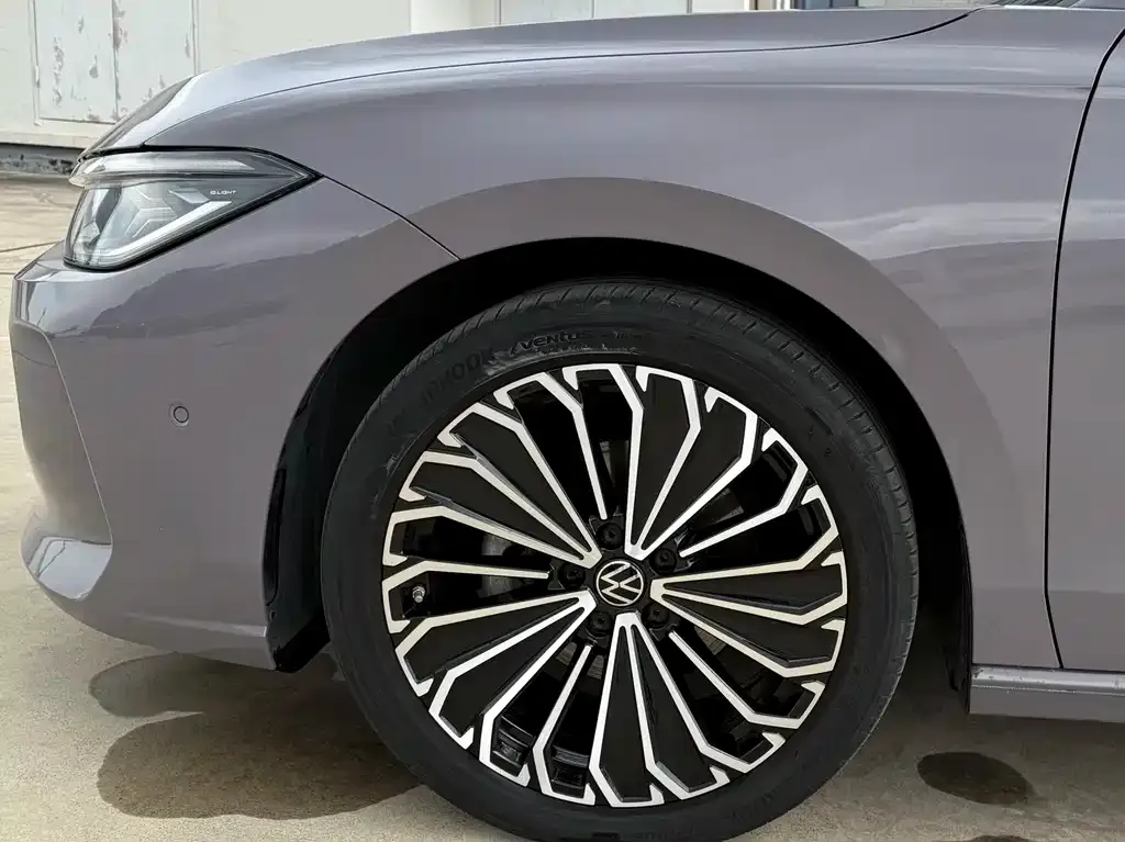 Volkswagen Passat — фото 6