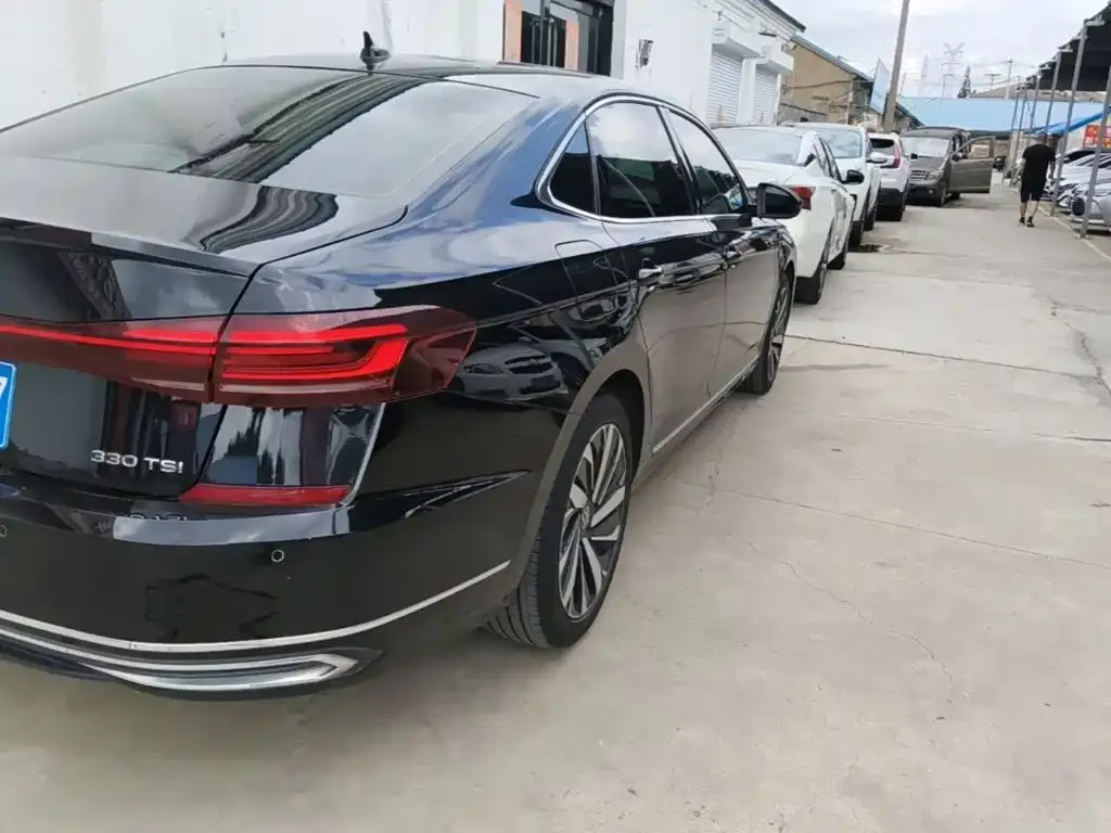 Volkswagen Passat — фото 3