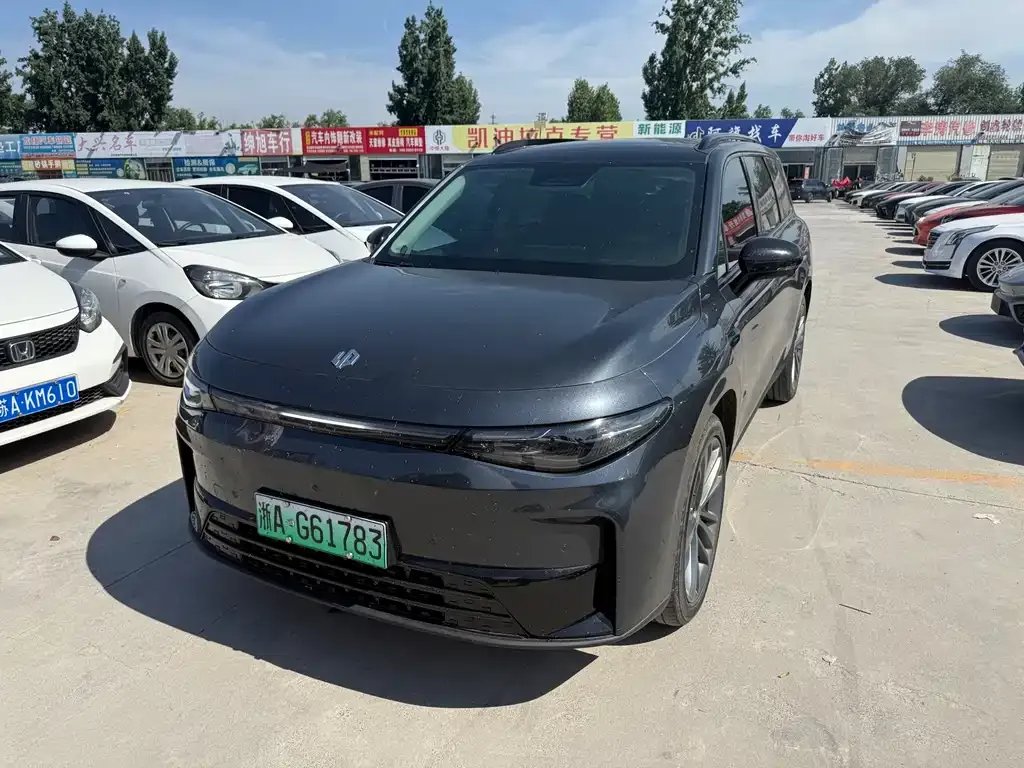 Leapmotor C16
