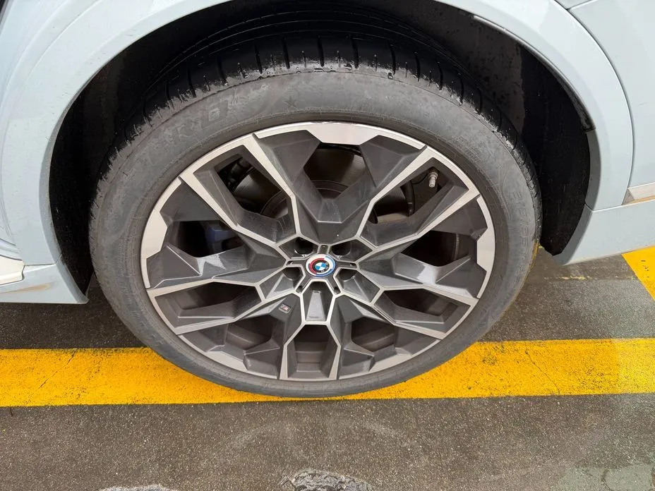 BMW X7 2025 из KR, фото 10