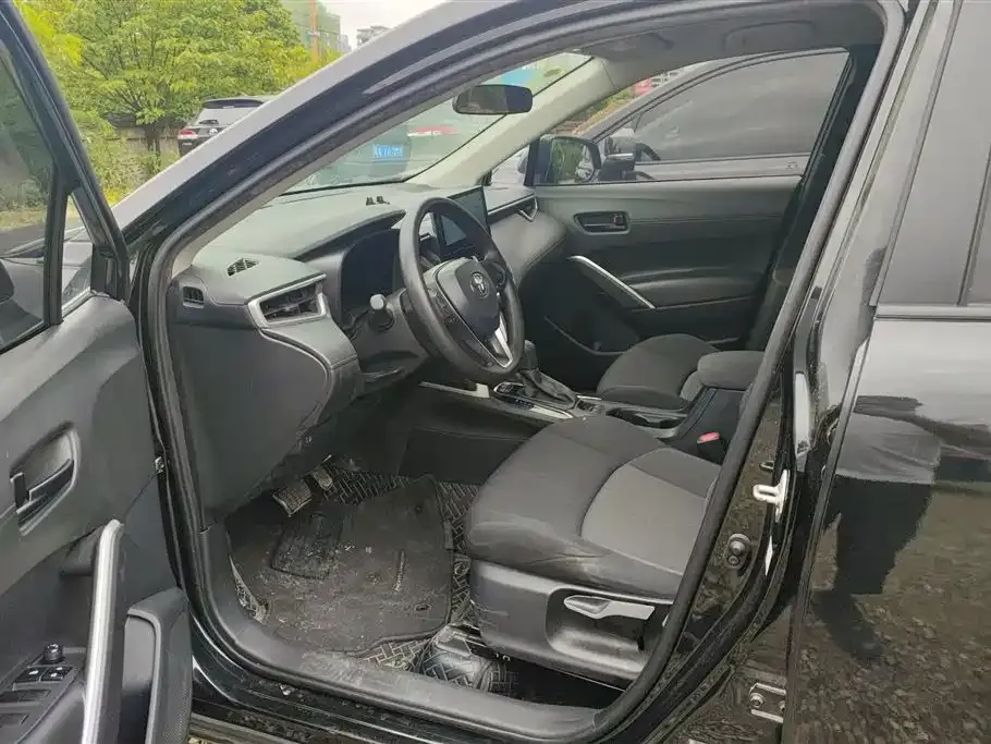 Toyota Frontlander 2023 из CN, фото 3