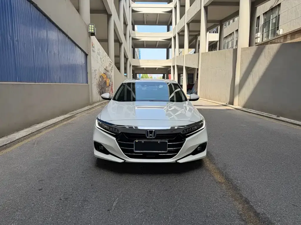 Honda Accord — фото 4