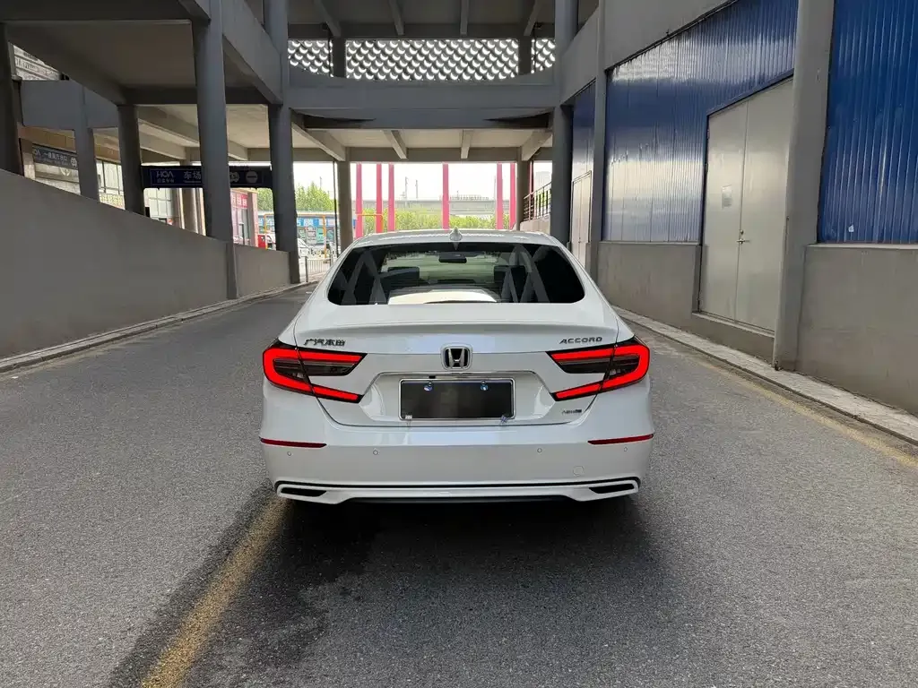 Honda Accord — фото 3