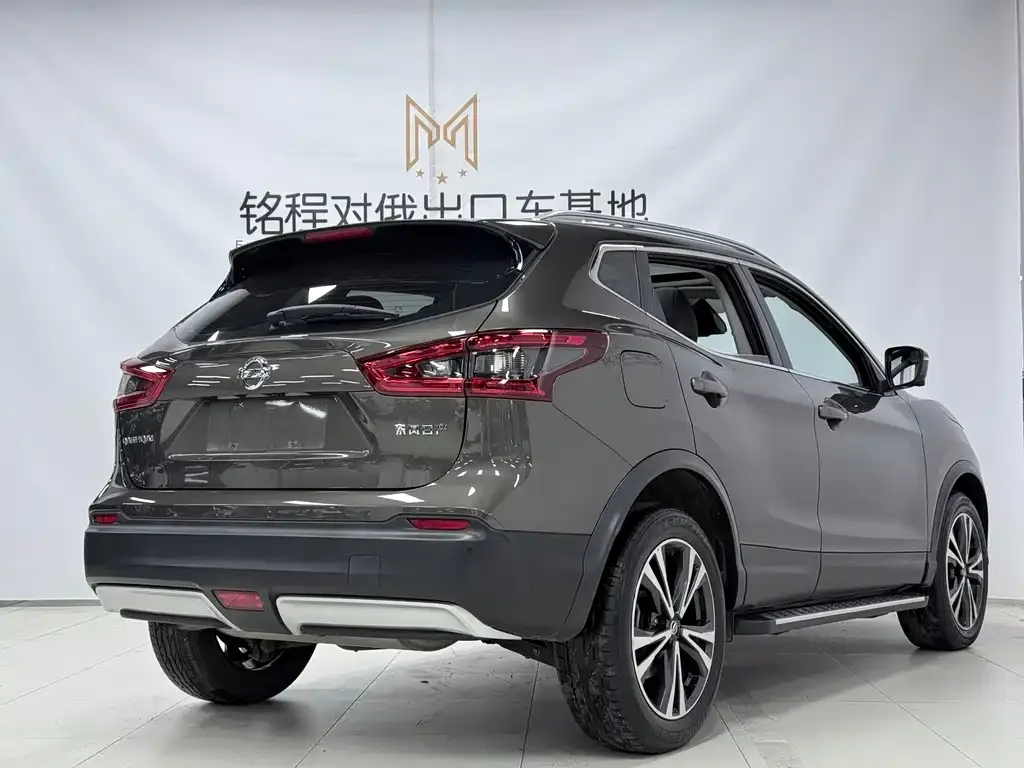 Nissan Qashqai — фото 9