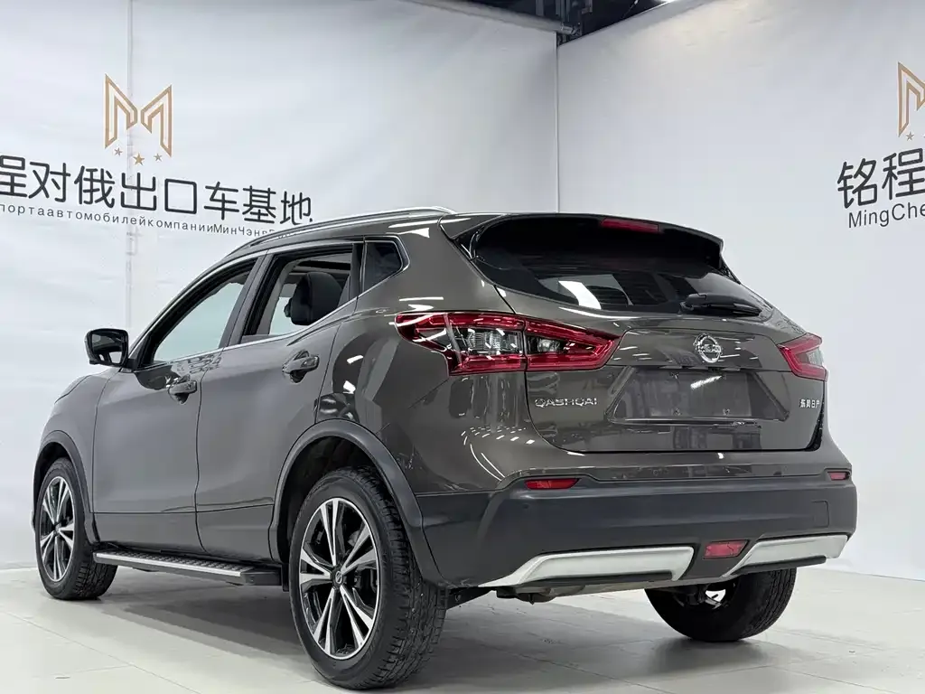 Nissan Qashqai — фото 10