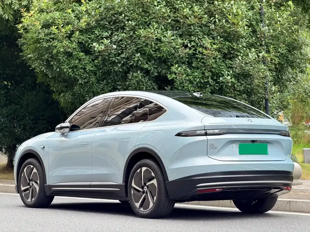NIO EC6 — фото 10