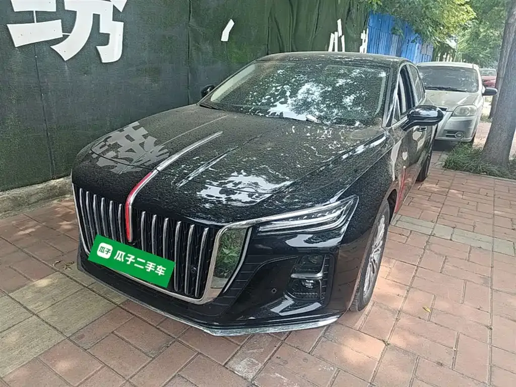 Hongqi H5 — фото 1
