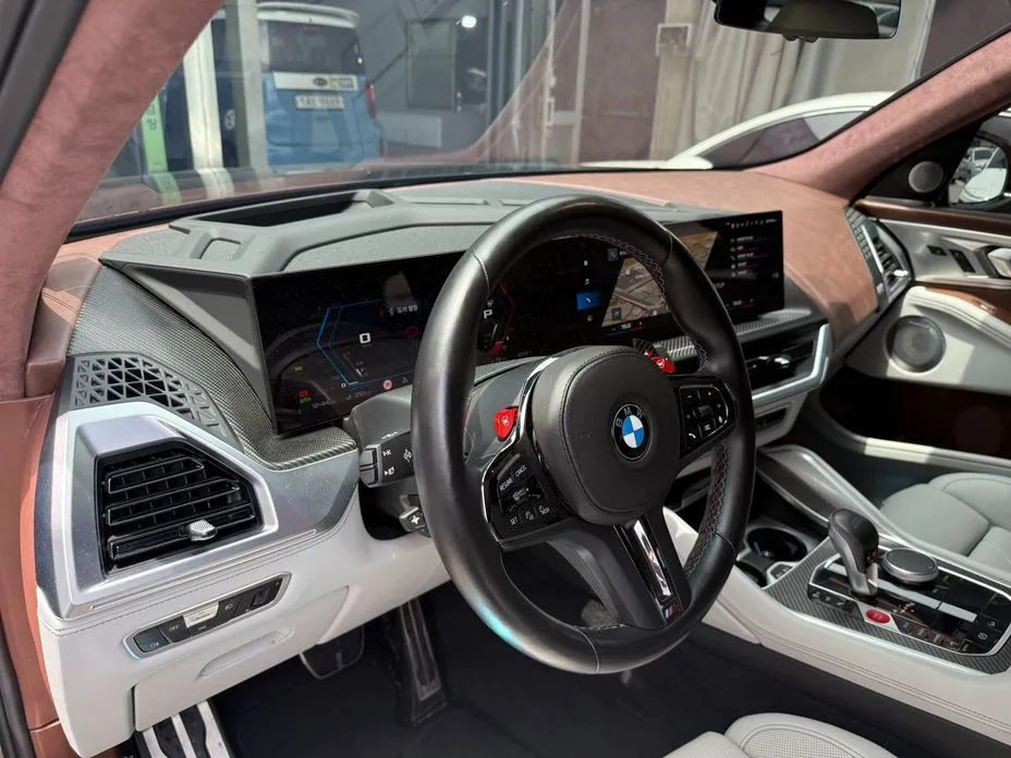 BMW XM — фото 6
