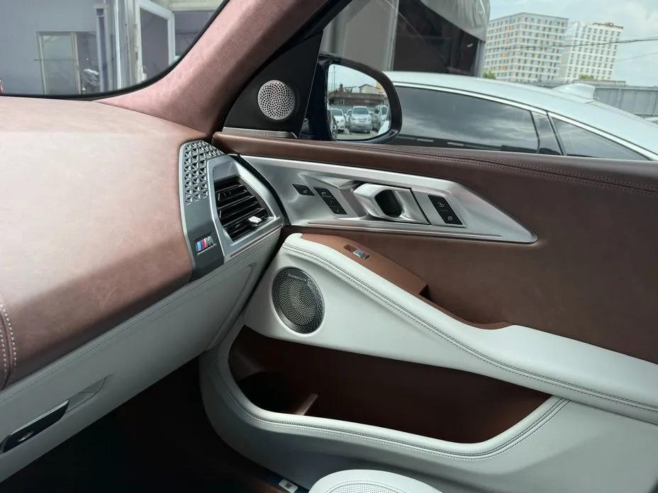 BMW XM — фото 4