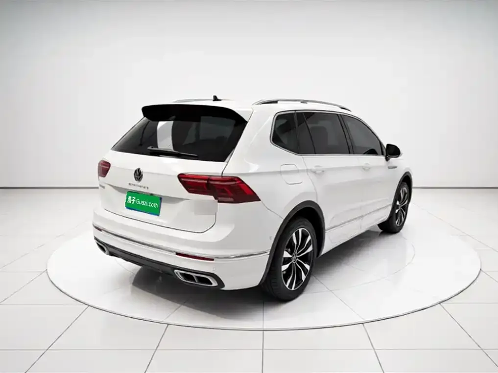 Volkswagen Tiguan L — фото 5