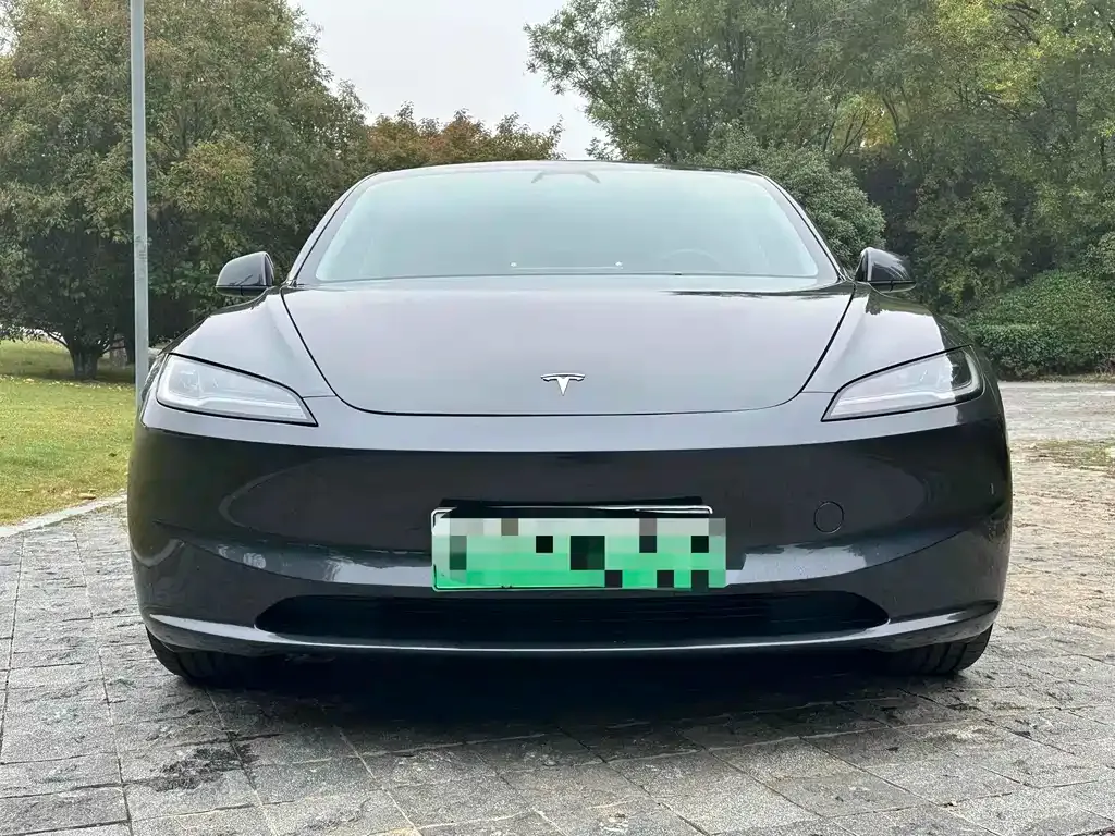 Tesla Model 3 — фото 3
