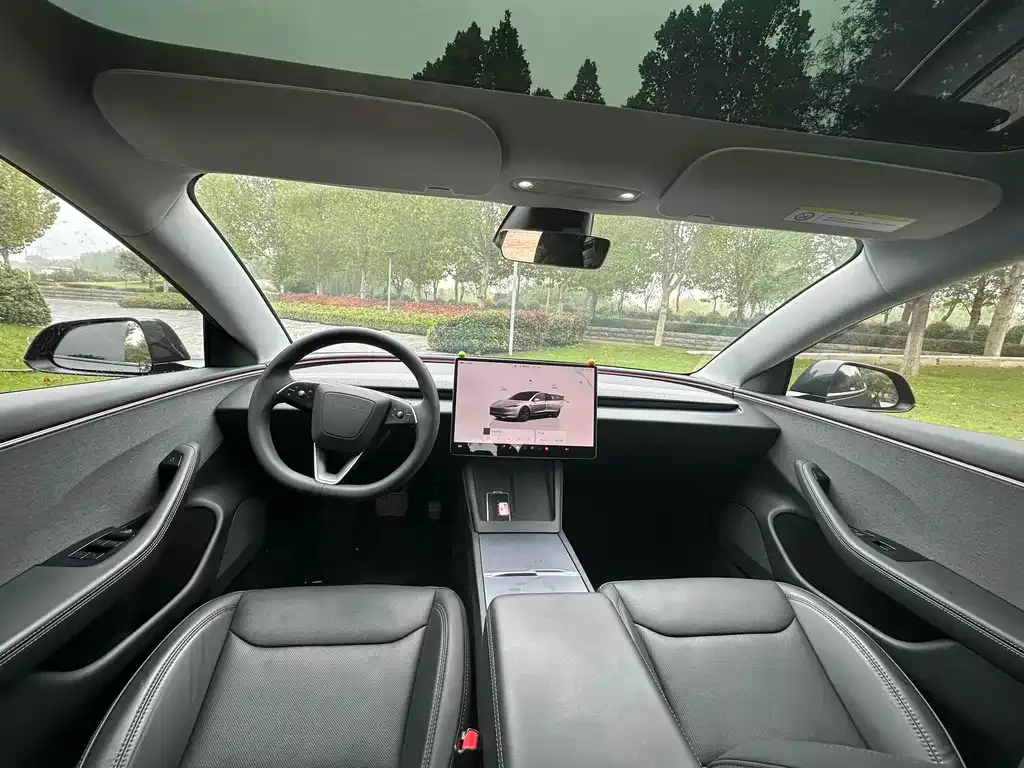 Tesla Model 3 — фото 9