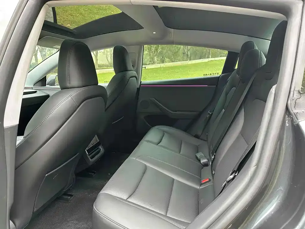 Tesla Model 3 — фото 6