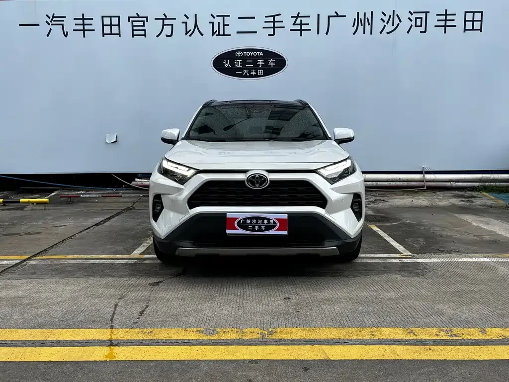 Toyota RAV4 — фото 3