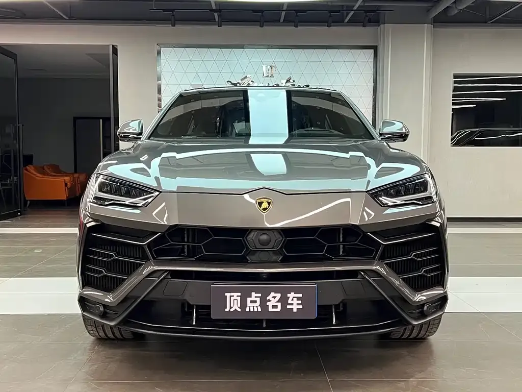 Lamborghini Urus — фото 3