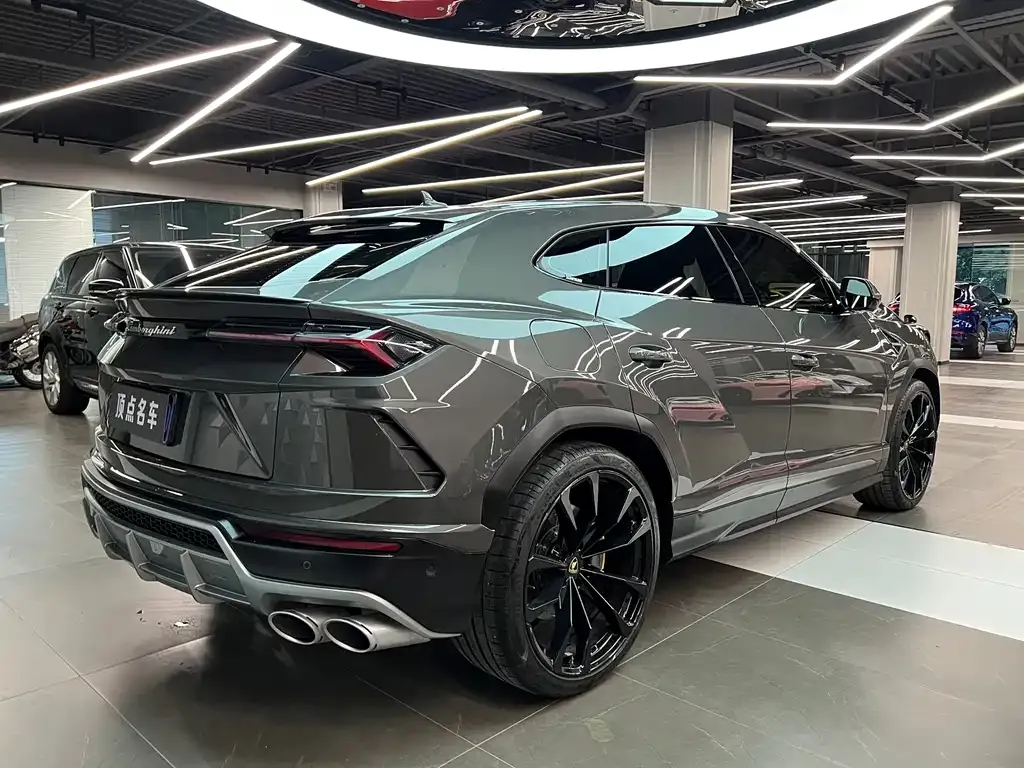 Lamborghini Urus — фото 5