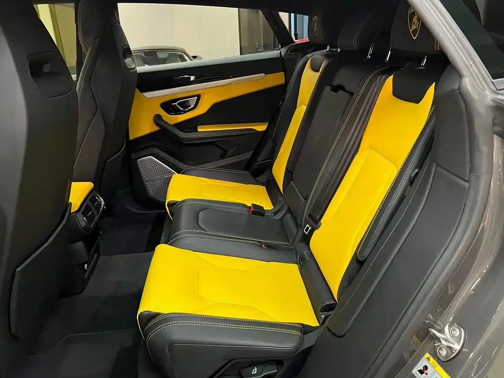 Lamborghini Urus — фото 2