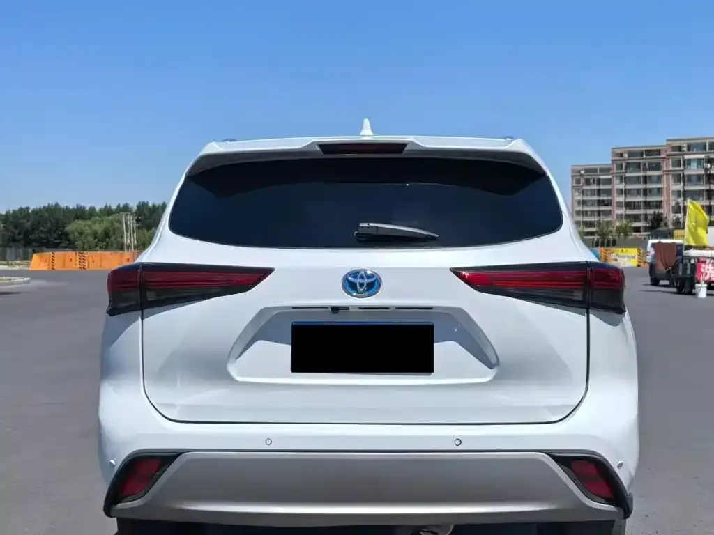 Toyota Highlander — фото 2