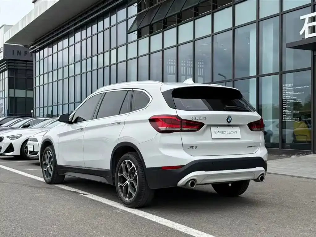 BMW X1 — фото 10