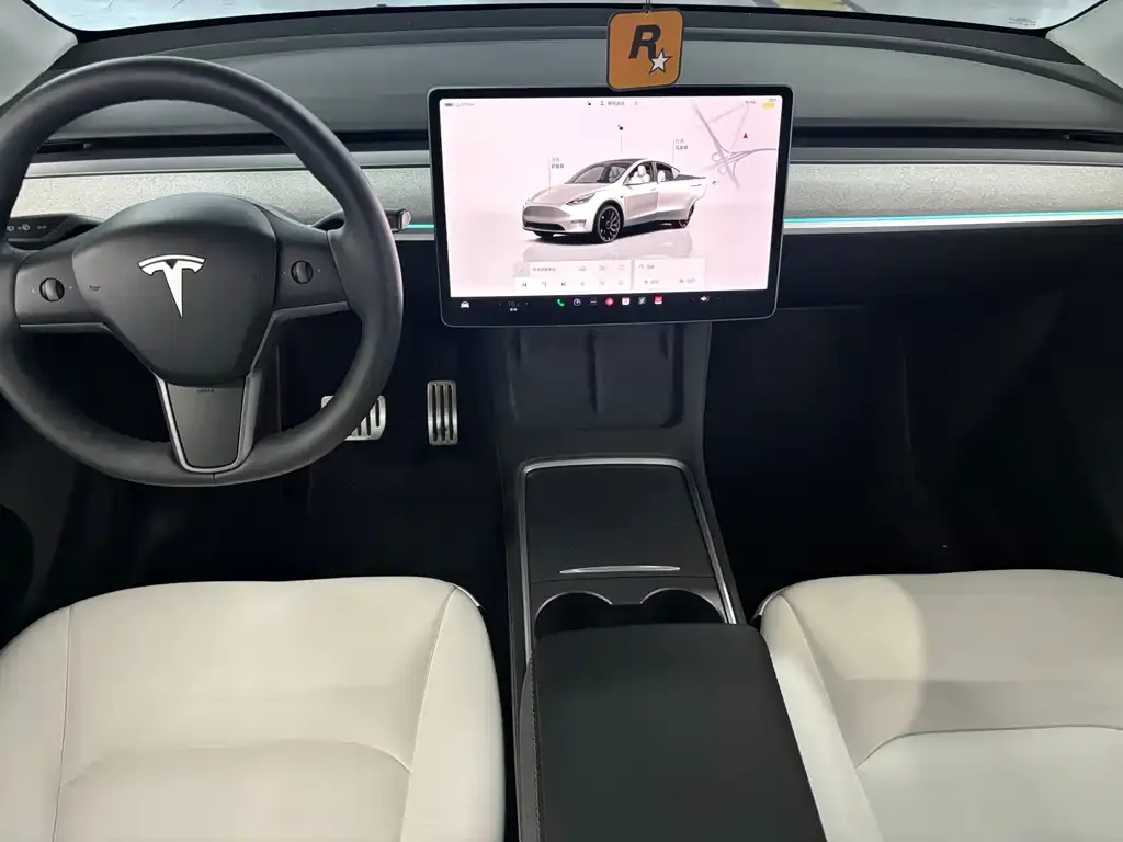 Tesla Model Y — фото 4