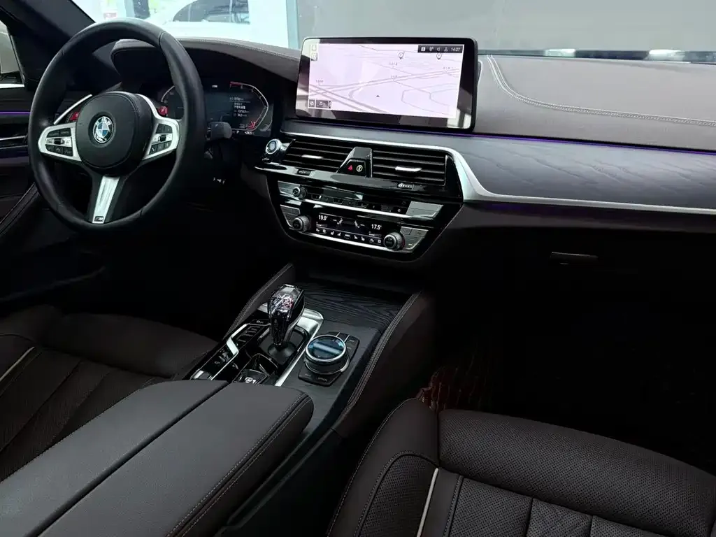 BMW 5 Series — фото 9