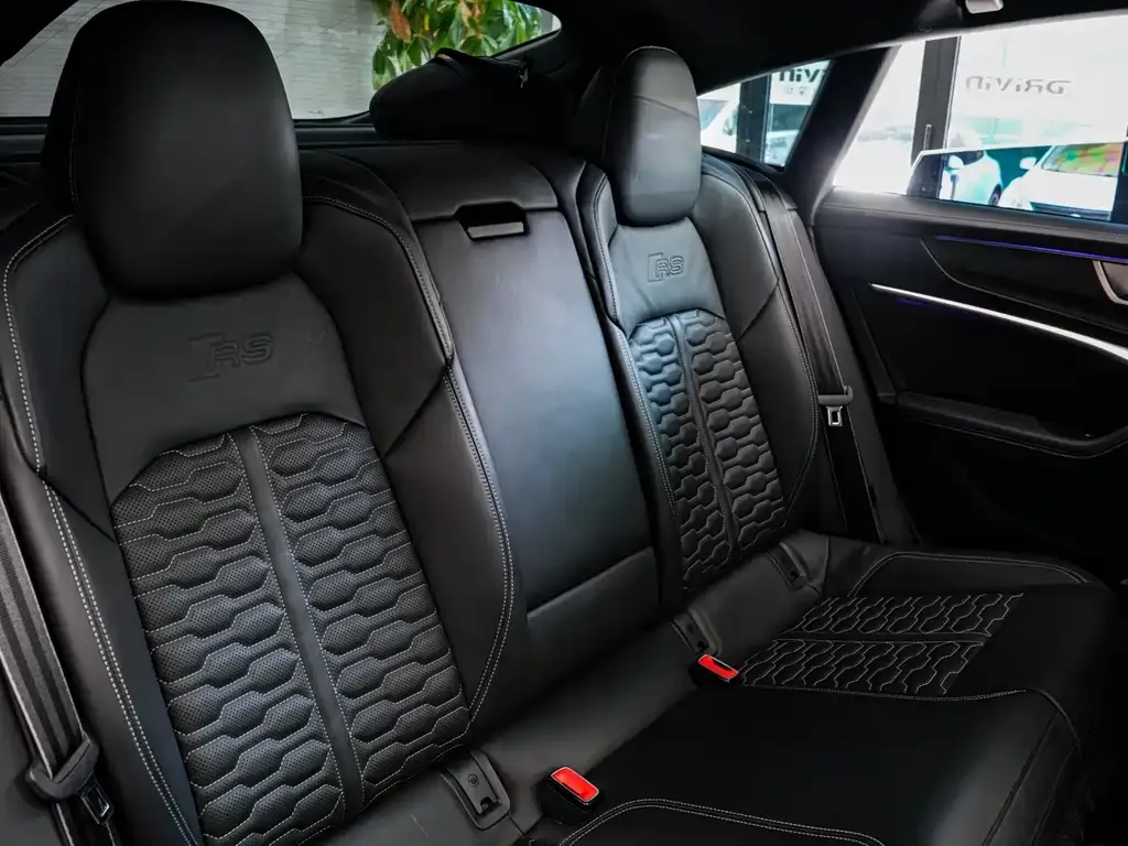 Audi RS 7 2021 из CN, фото 7