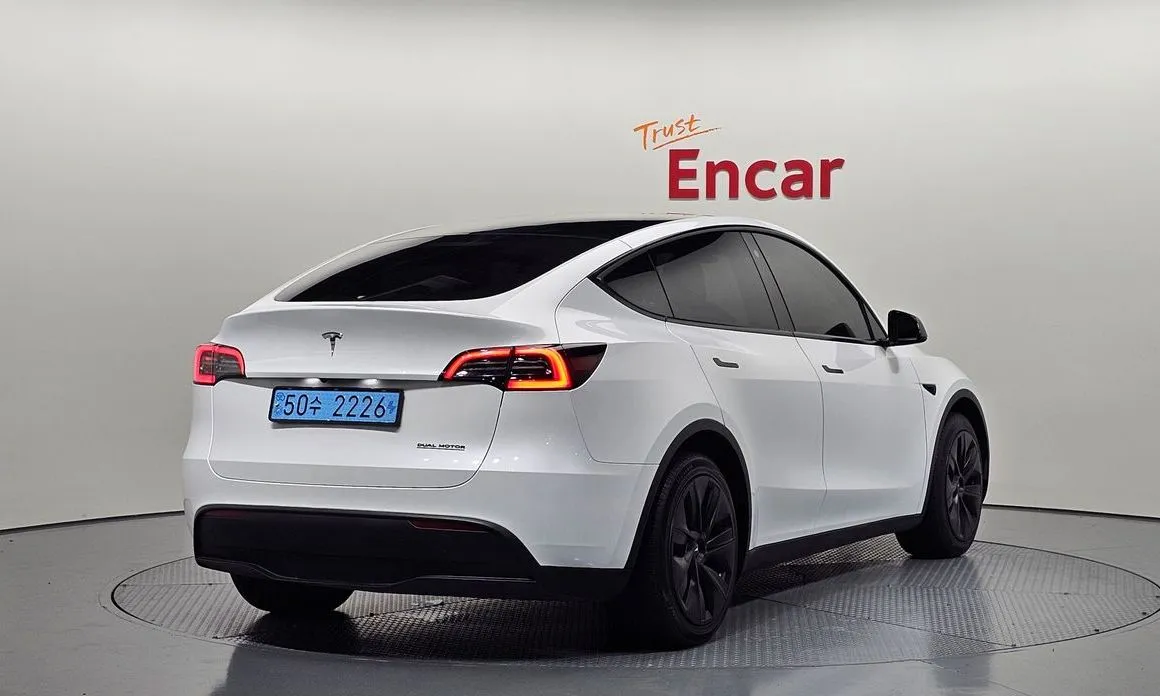 Tesla Model Y 2023 из KR, фото 9