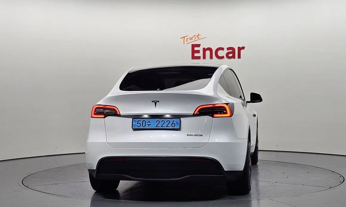 Tesla Model Y 2023 из KR, фото 4
