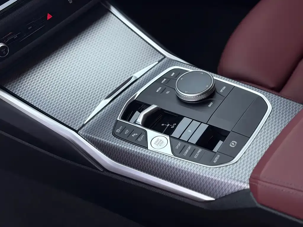 BMW 3 Series 2024 из CN, фото 8