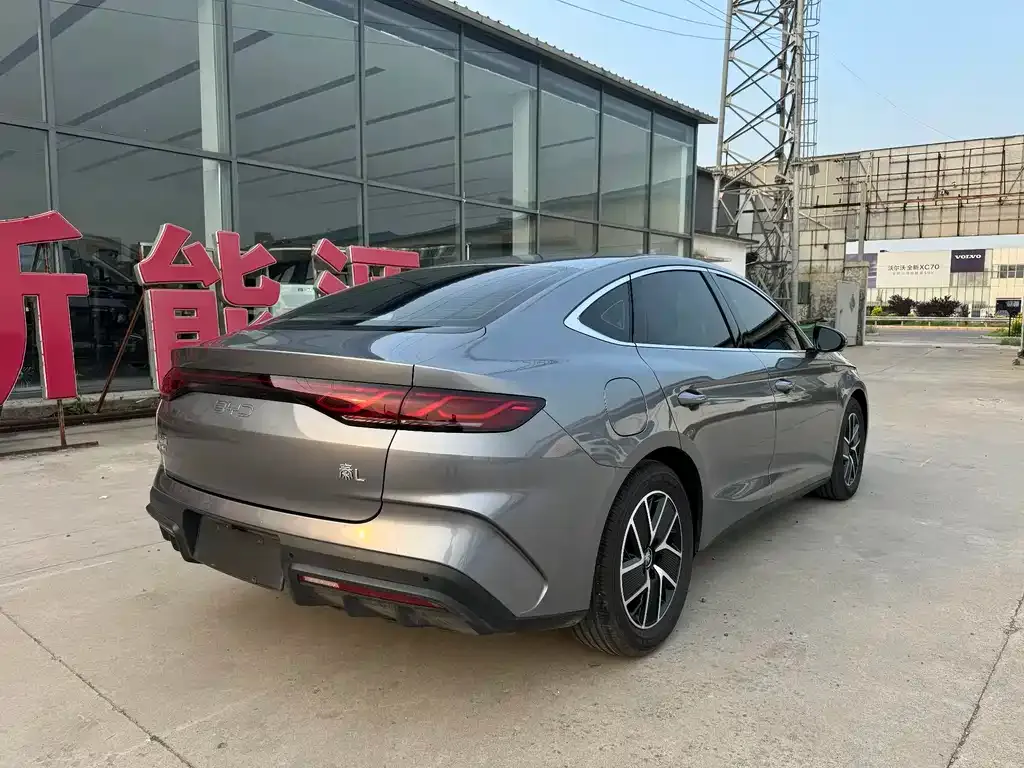 BYD Qin L — фото 7