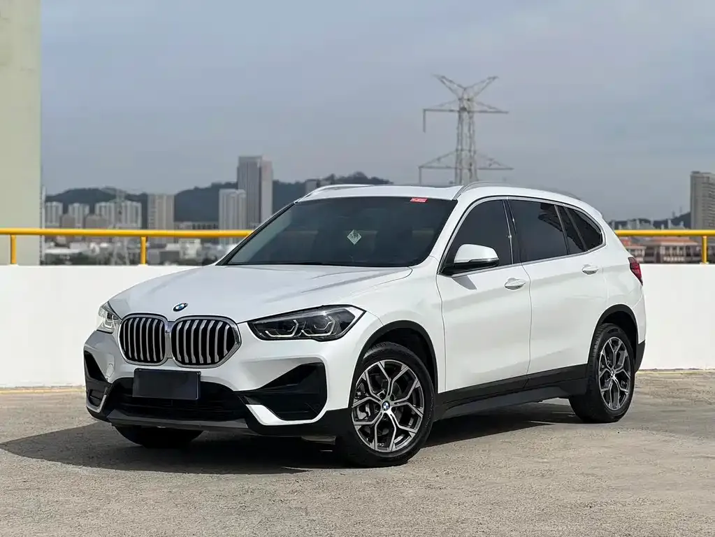 BMW X1 — фото 1