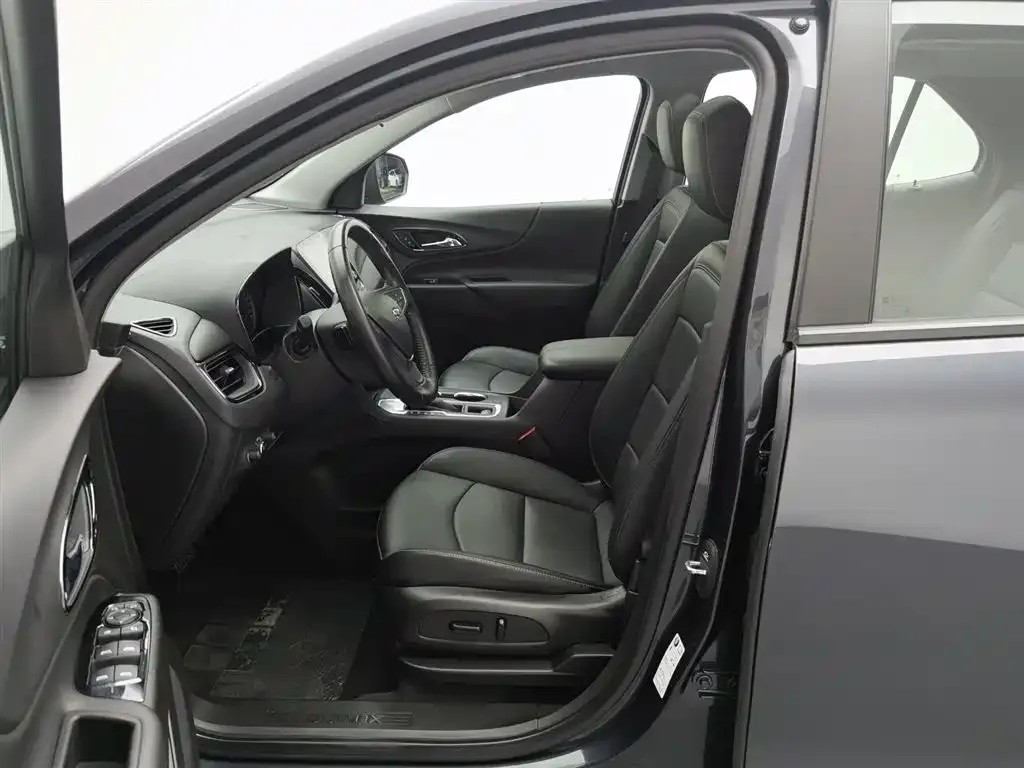 Chevrolet Equinox 2023 из CN, фото 5