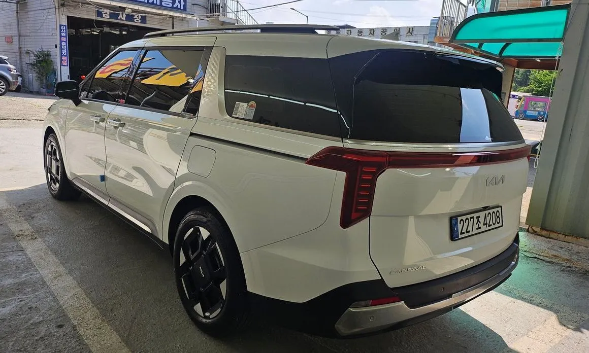 Kia Carnival 2025 из KR, фото 3