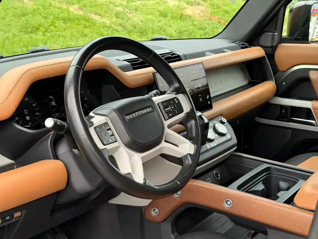 Land Rover Defender — фото 4