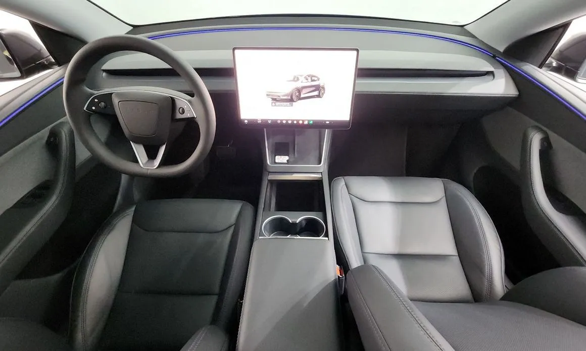 Tesla Model Y — фото 6