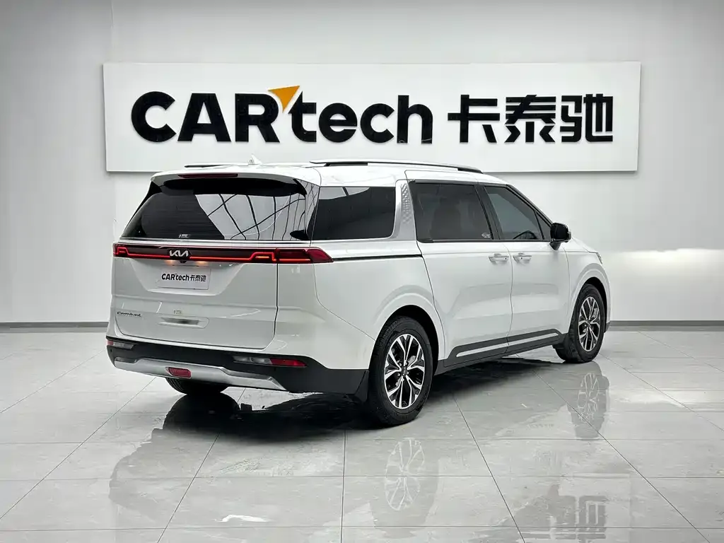 Kia Carnival 2022 из CN, фото 2