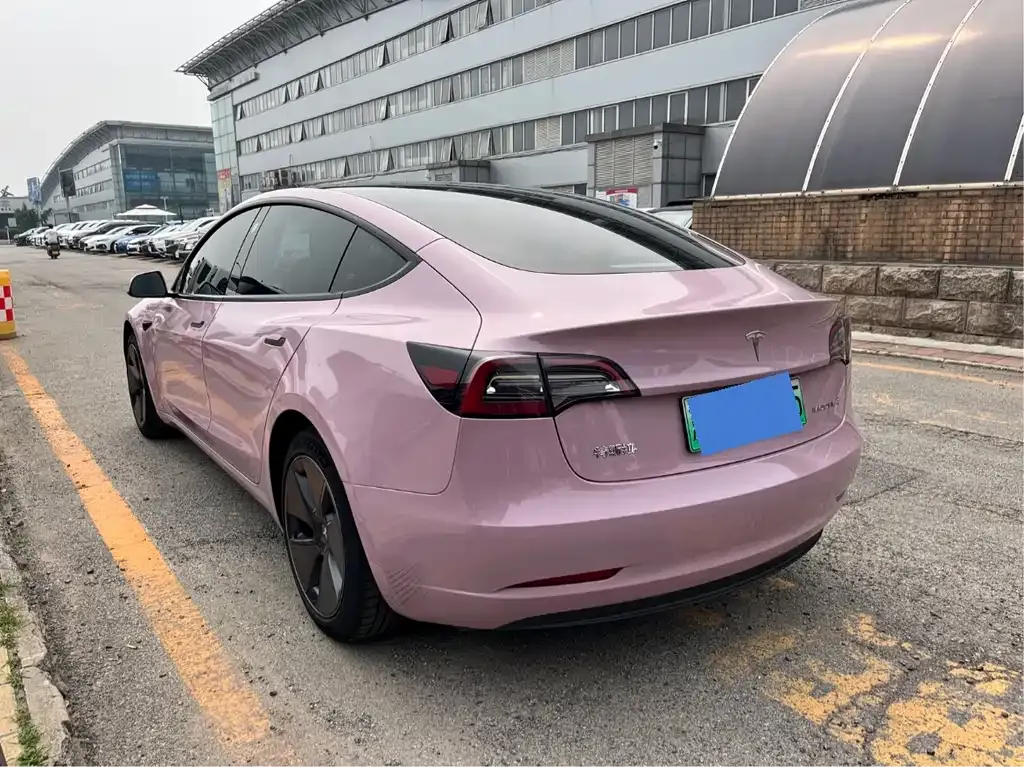 Tesla Model 3 — фото 8