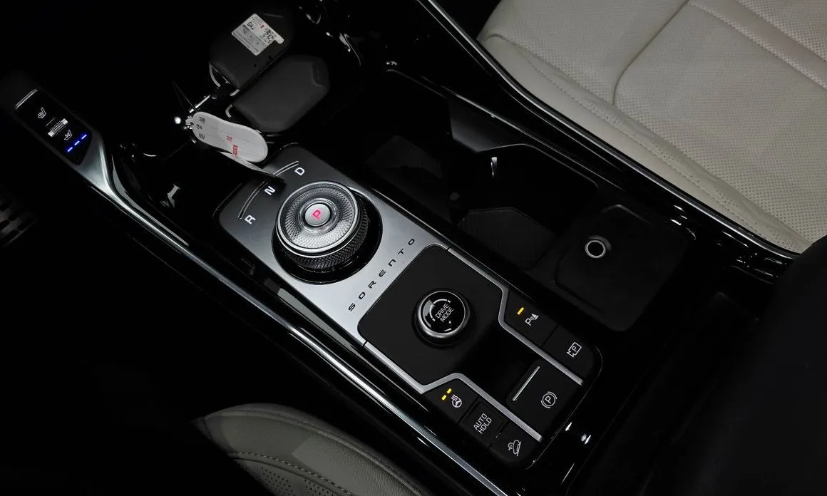 Kia Sorento — фото 5