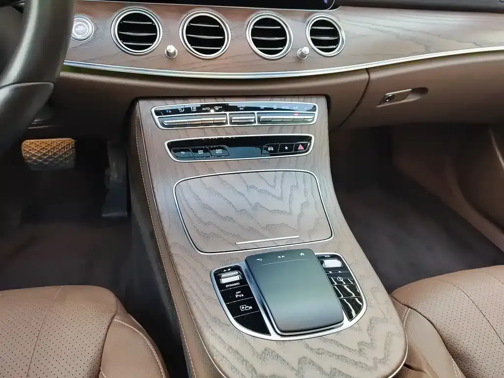 Mercedes-Benz E-Class New Energy — фото 2