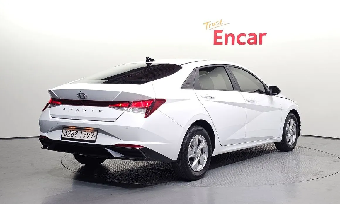 Hyundai AVANTE — фото 2