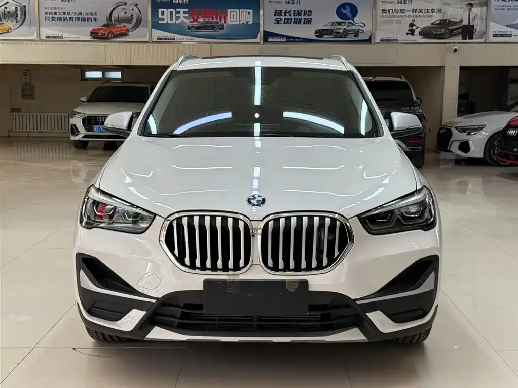BMW X1 — фото 5