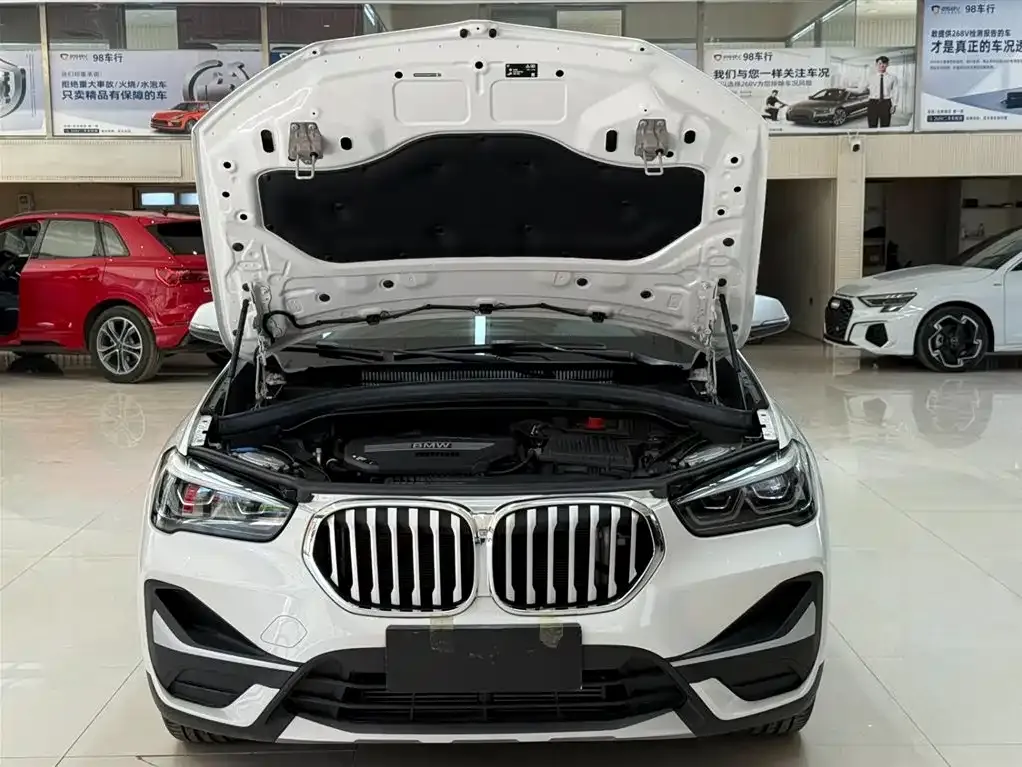 BMW X1 — фото 10
